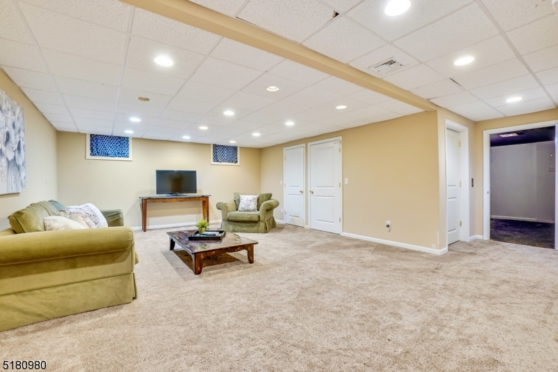 SOUTH MOUNTAIN ESTATES - Residential