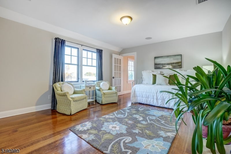 SOUTH MOUNTAIN ESTATES - Residential