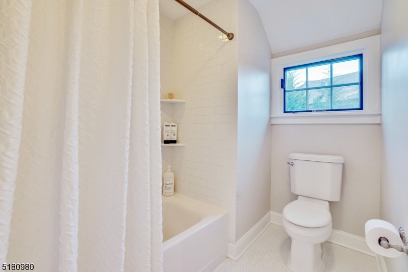 SOUTH MOUNTAIN ESTATES - Residential