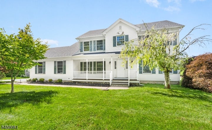 Photo 1 of 39 — 61 Rock Rd, Washington Twp., NJ 07853