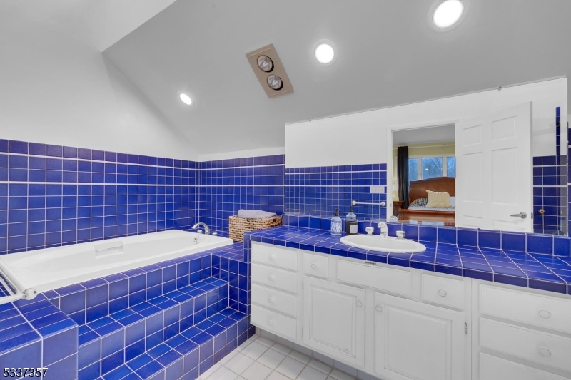 Schooleys Mtn - Residential