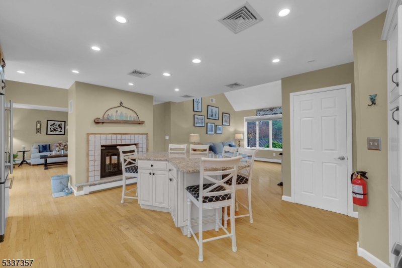 Schooleys Mtn - Residential