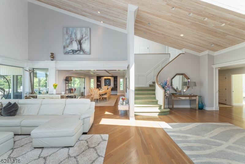 Summit Woods - Residential