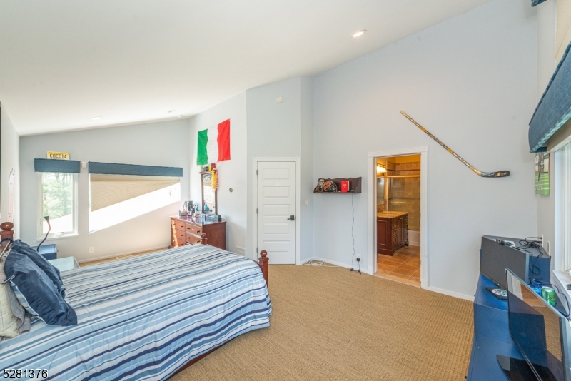 Summit Woods - Residential