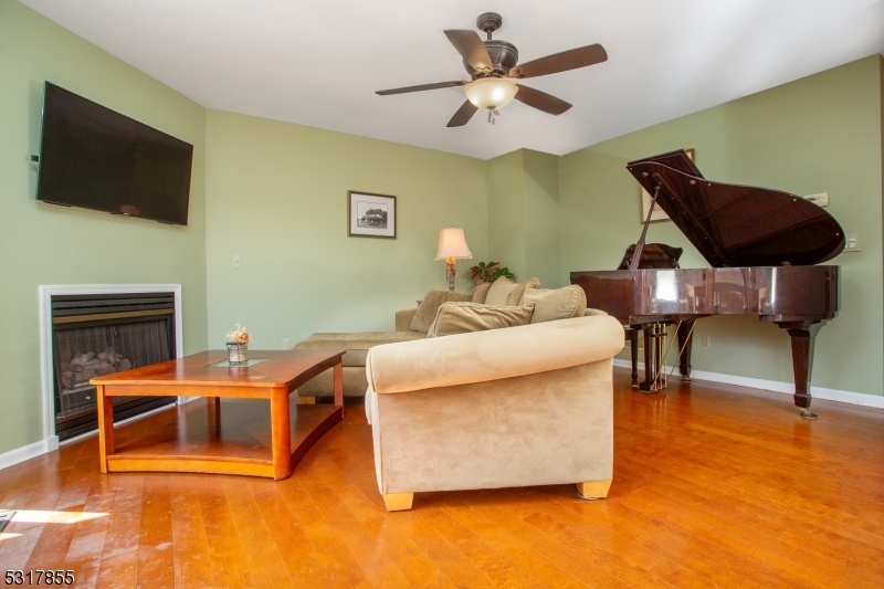 Deer Hill - Residential