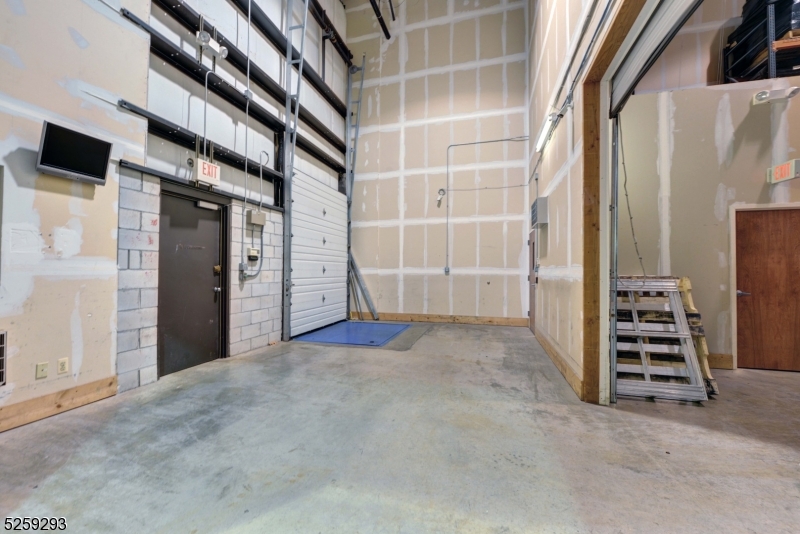 West Park Business Center - Commercial Sale