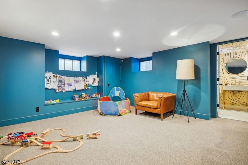 Estate - Residential