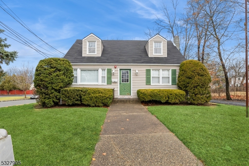 Photo 1 of 28 — 194 Eagle Rock Ave, Roseland Boro, NJ 07068