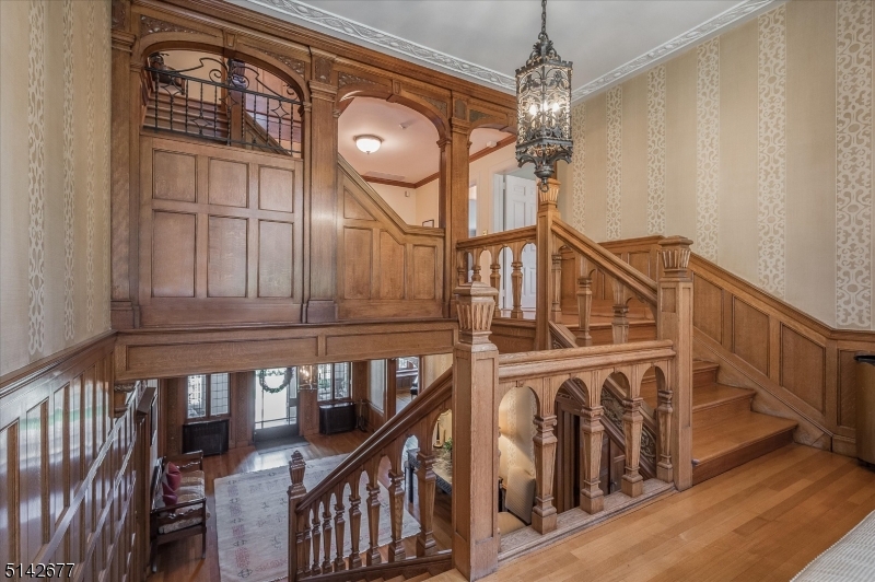 Mountain Historic - Residential