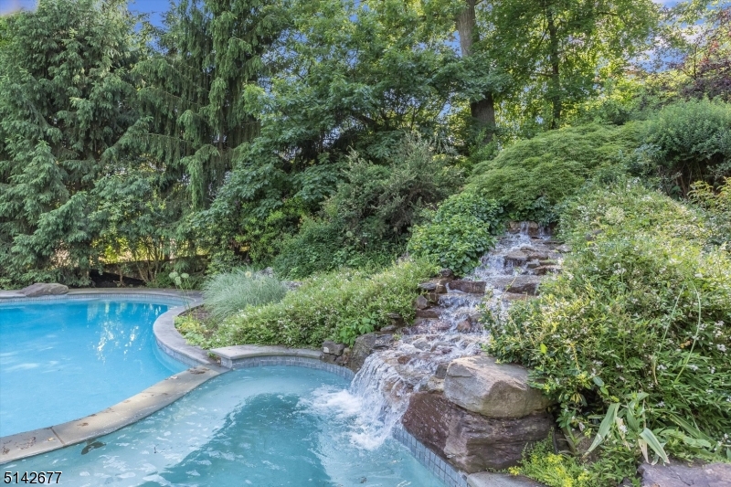 Mountain Historic - Residential