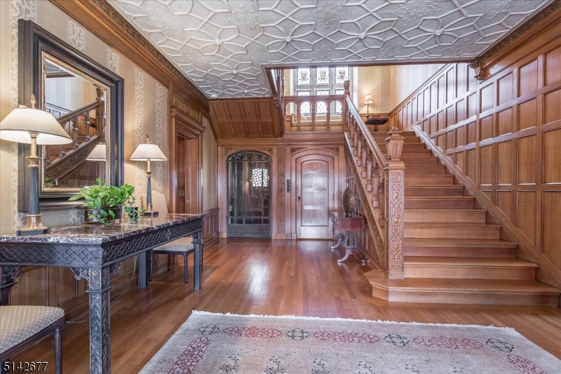 Mountain Historic - Residential