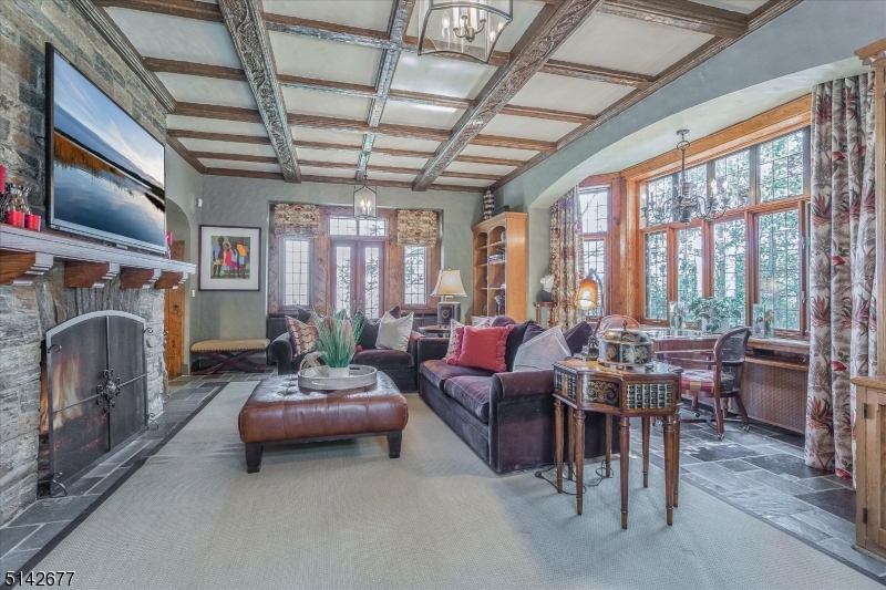 Mountain Historic - Residential