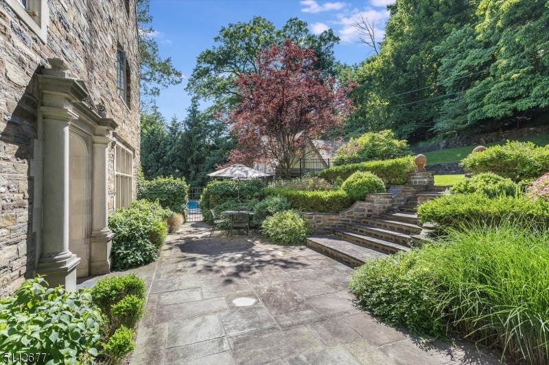 Mountain Historic - Residential