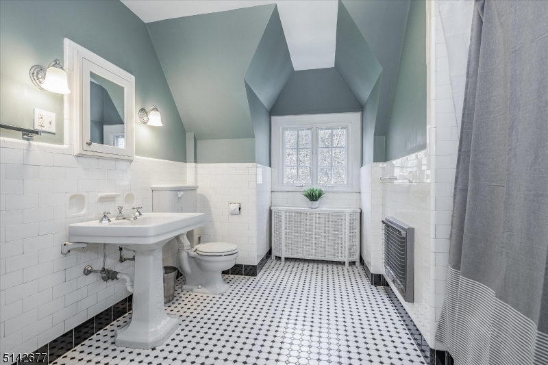 Mountain Historic - Residential