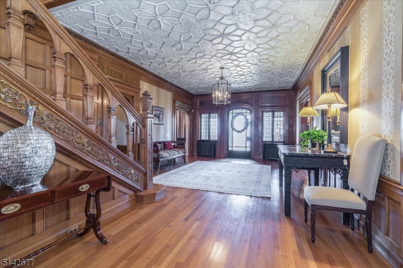 Mountain Historic - Residential