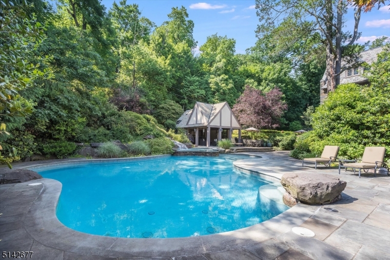 Mountain Historic - Residential