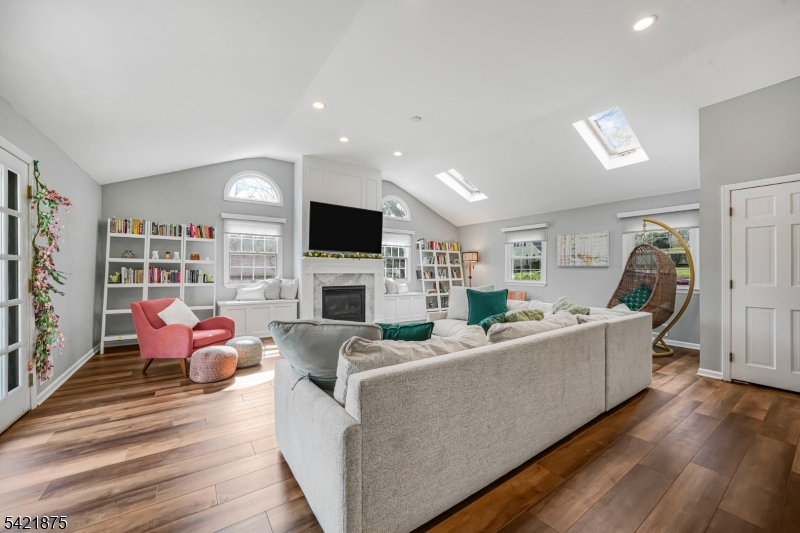 Burnham Park - Residential