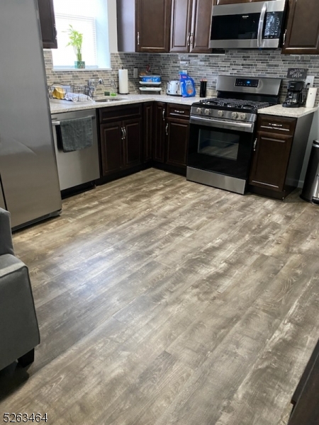 NORTH NEWARK - Commercial Sale