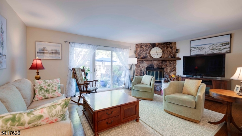 BROOKSIDE SQUARE - Residential