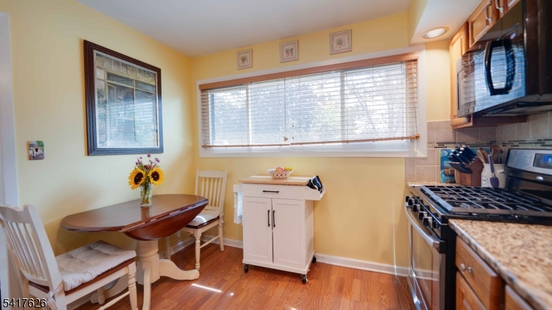 BROOKSIDE SQUARE - Residential