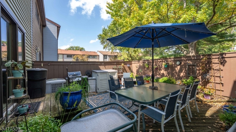 BROOKSIDE SQUARE - Residential