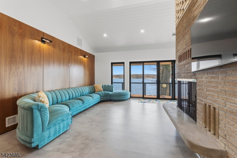 Lake Hopatcong Lake Front - Residential