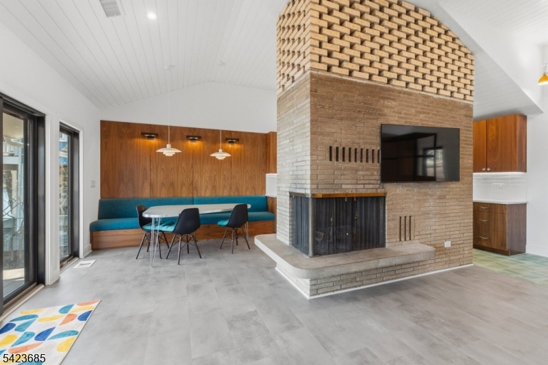 Lake Hopatcong Lake Front - Residential