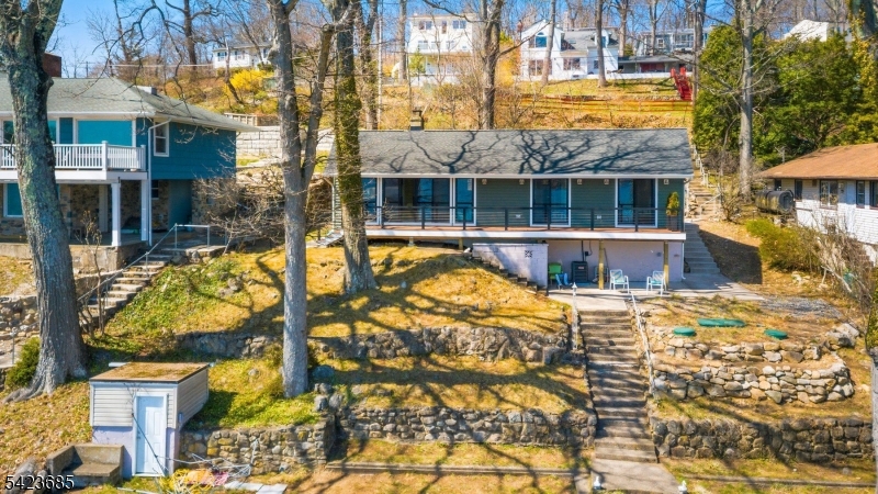 Lake Hopatcong Lake Front - Residential