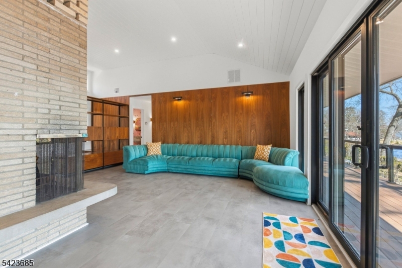 Lake Hopatcong Lake Front - Residential