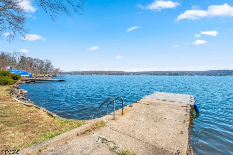 Lake Hopatcong Lake Front - Residential