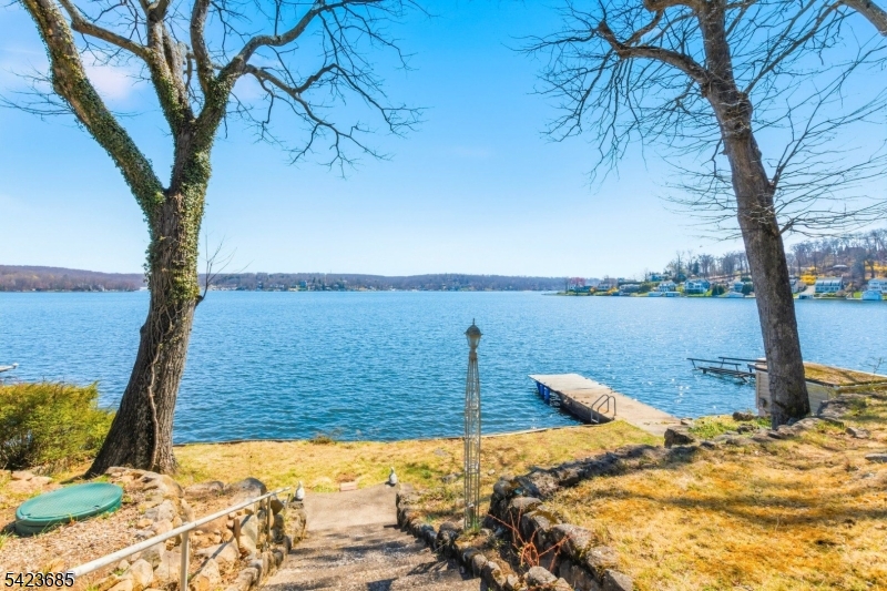 Lake Hopatcong Lake Front - Residential