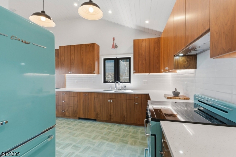 Lake Hopatcong Lake Front - Residential