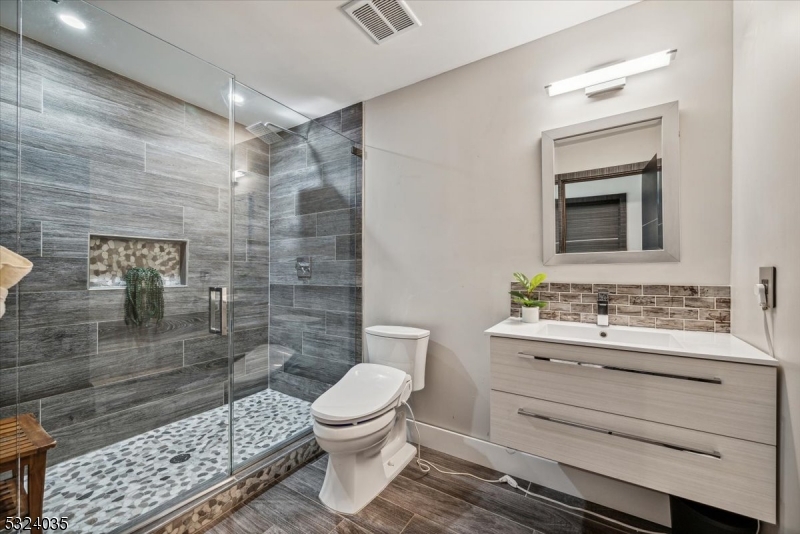 Lake Packanack - Residential