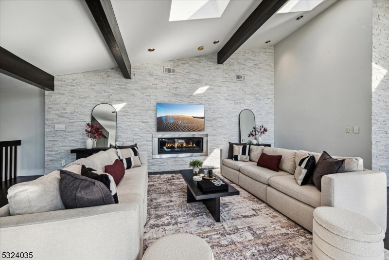 Lake Packanack - Residential