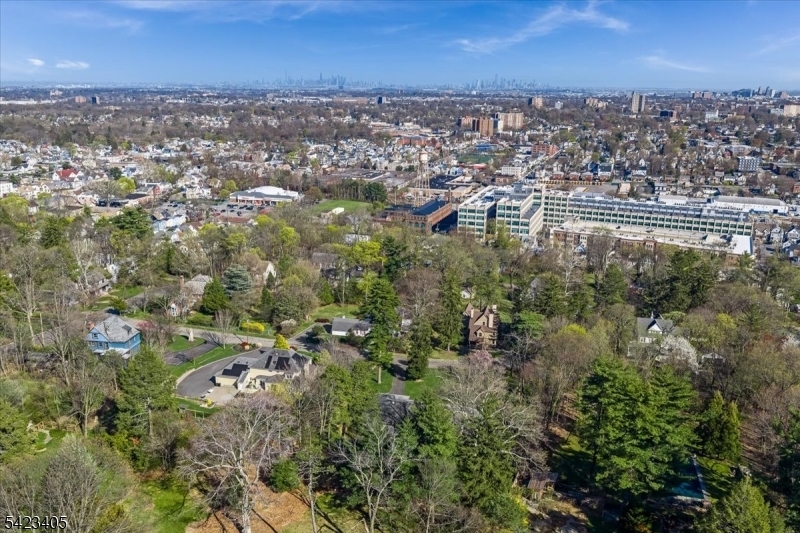 Llewelyn Park - Residential