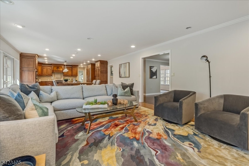 Llewelyn Park - Residential