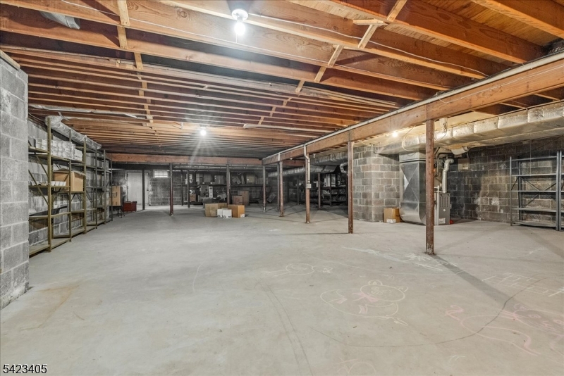 Llewelyn Park - Residential