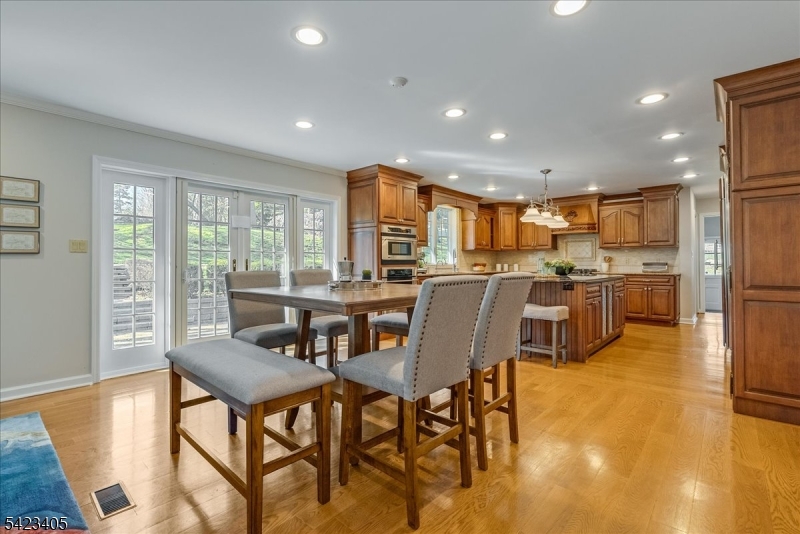 Llewelyn Park - Residential