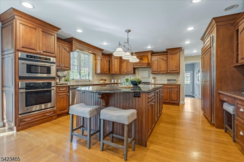 Llewelyn Park - Residential