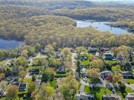 5 SEMINOLE WAY, WEST MILFORD, NJ 07480 - Image 4a226d5ba24b9e4e1e8f062ba7db2539/3741987029