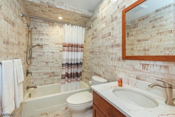 131 S RIDGEDALE AVE, EAST HANOVER, NJ 07936 - Image 4a252a59ef93bc74fb64b896efc4e932/1174795465
