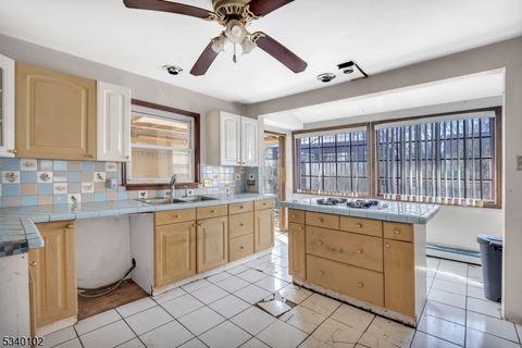 84 Reeve Ave, Bloomingdale Boro, NJ 07403 - MLS#: 3950216
