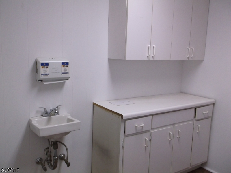 Lakeview - Commercial Sale