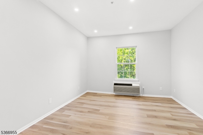 BALD EAGLE COMMONS - Residential