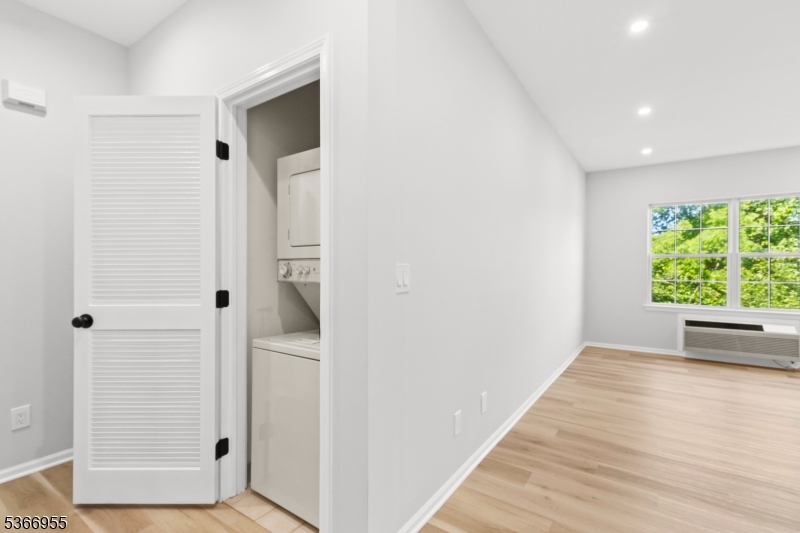 BALD EAGLE COMMONS - Residential