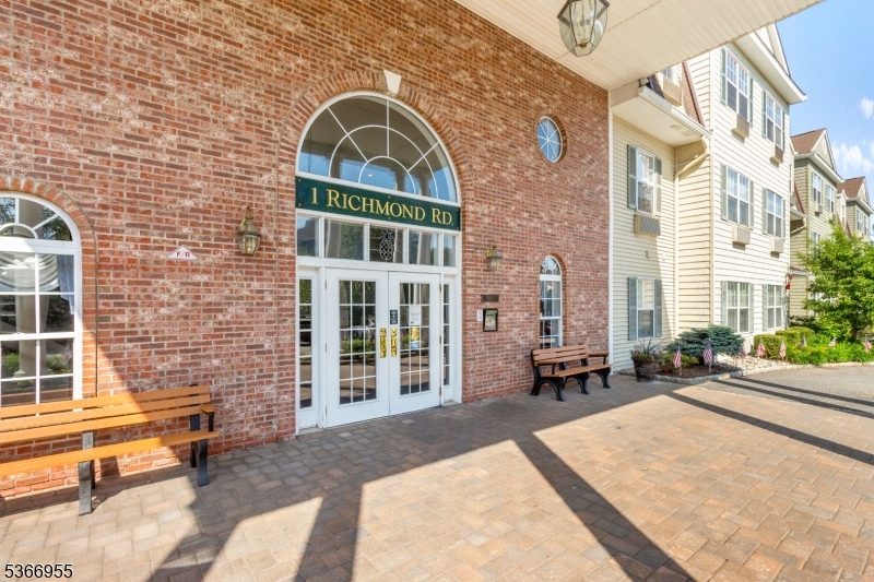 BALD EAGLE COMMONS - Residential