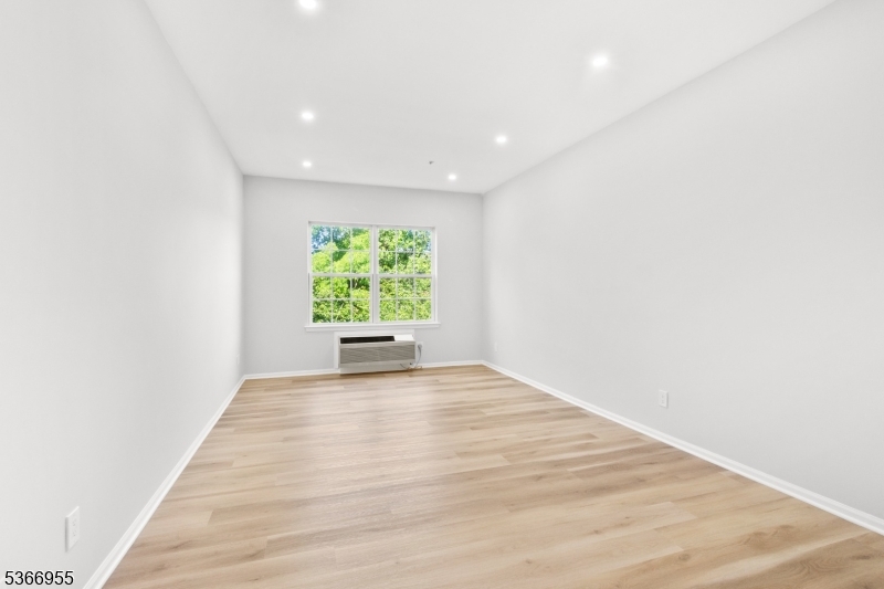 BALD EAGLE COMMONS - Residential