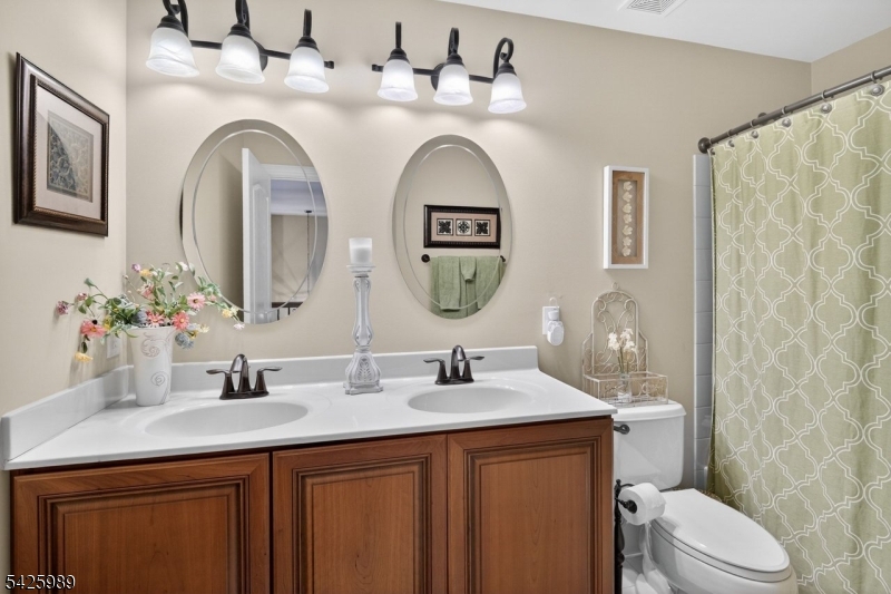 Lamberts Hill - Residential