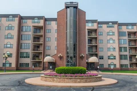 1360 Hamburg Tpke Unit 204, Wayne Twp., NJ 07470 - MLS#: 3953037