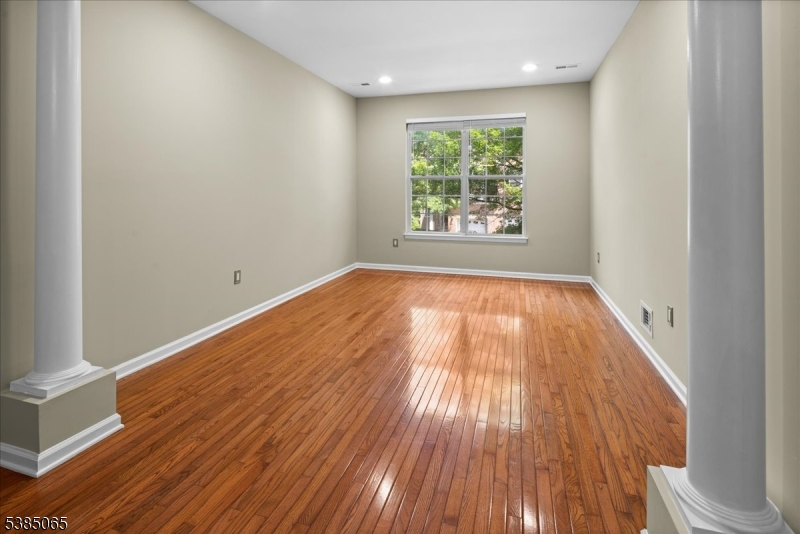 Montgomery Hills - Residential